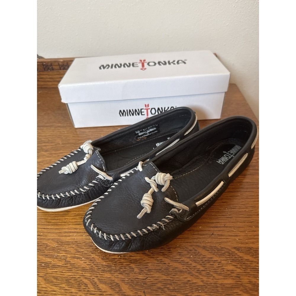 Minnetonka Moccasins Women's Slip On, Black, Hard Sole,‎ Size 8, 510S